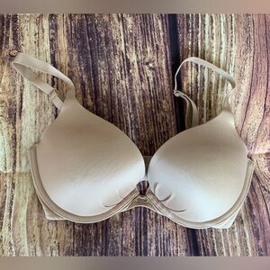SOLD ✅ Victoria's Secret Women's Adjustable Strap Back Closure Tan Bra Sz: 32DD